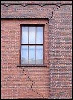 cracked masonry